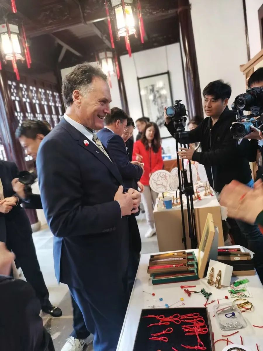 eccbc87e4b5ce2fe28308fd9f2a7baf3